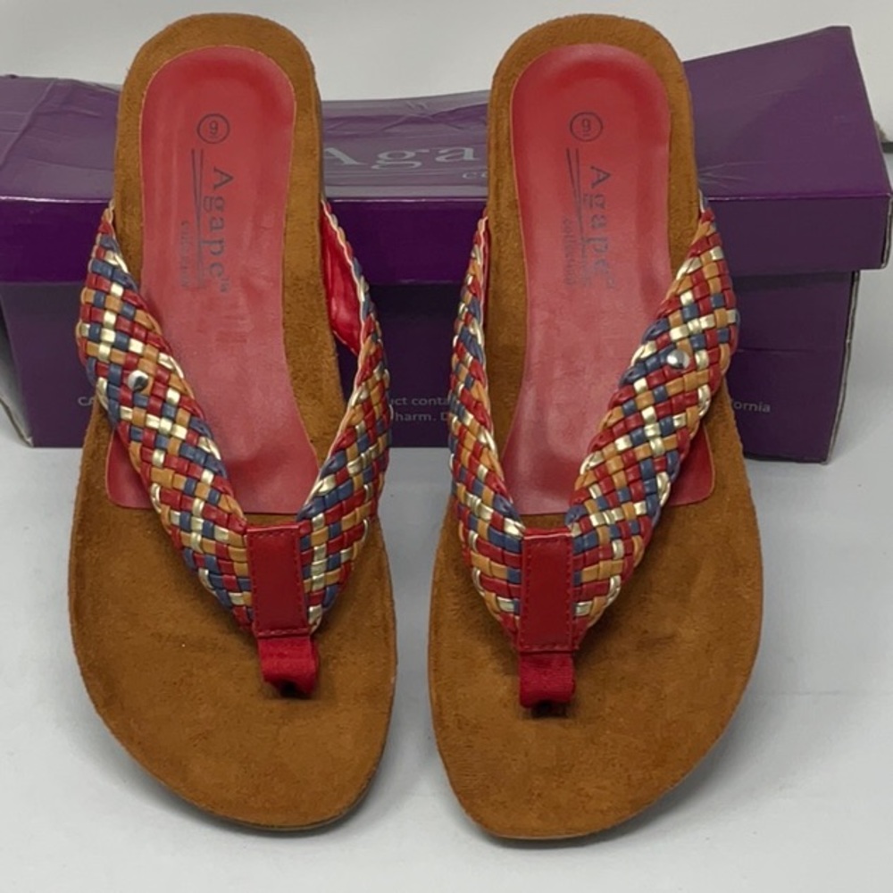 NIB ladies Agape Collection woven flip flop sandals, size 9